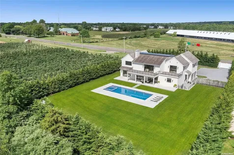 298 Montauk Water Mill NY 11976