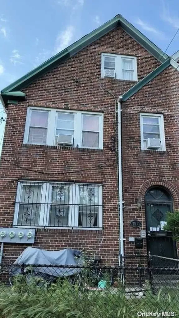 79-01 45 Avenue Elmhurst NY 11373