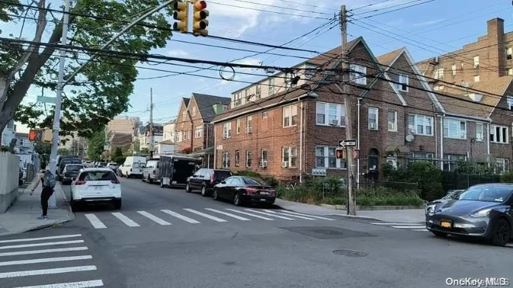 79-01 45 Avenue Elmhurst NY 11373
