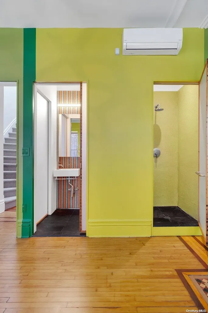 29 South Elliott Brooklyn NY 11217