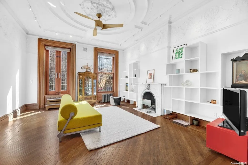 29 South Elliott Brooklyn NY 11217