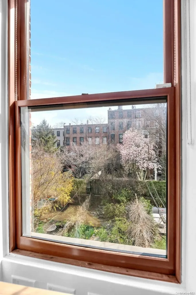29 South Elliott Brooklyn NY 11217