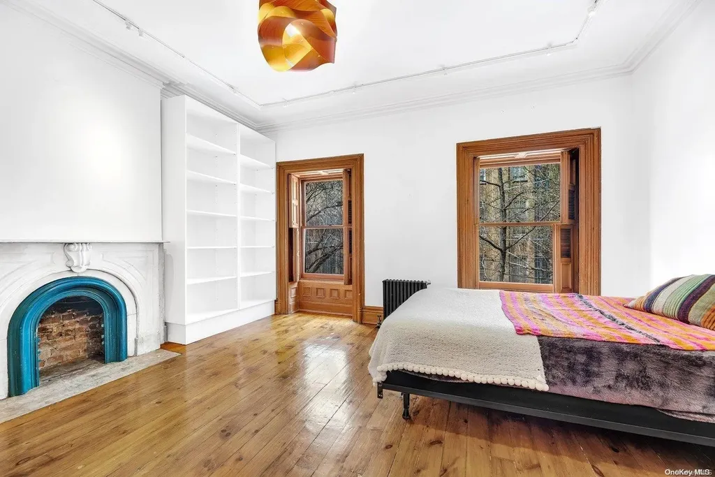 29 South Elliott Brooklyn NY 11217
