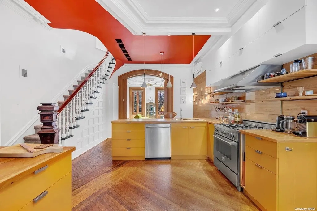 29 South Elliott Brooklyn NY 11217
