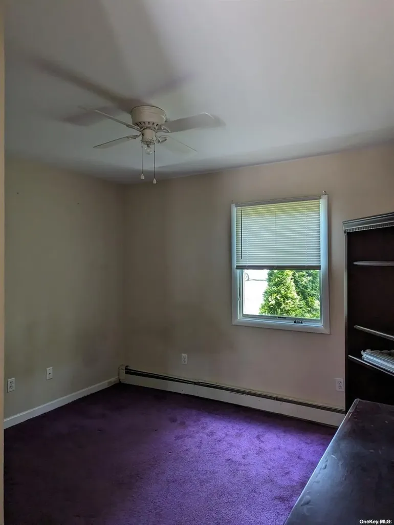 9 Hamilton Avenue North Babylon NY 11703