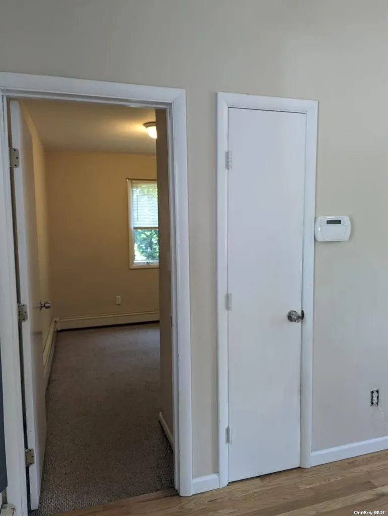 9 Hamilton Avenue North Babylon NY 11703