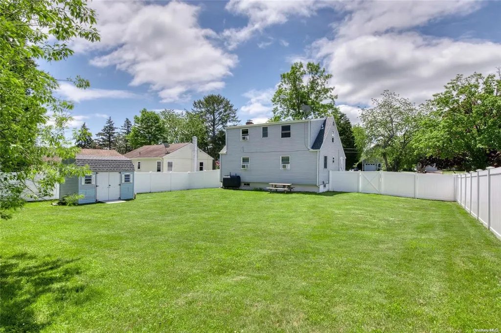 700 Bayview Avenue Southold NY 11971