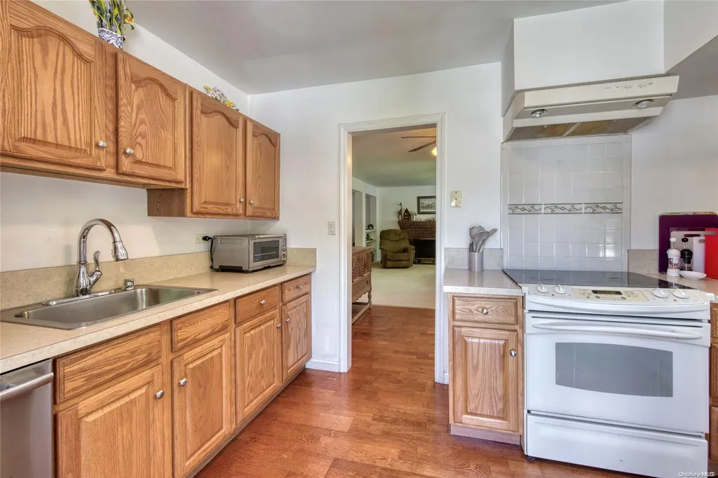 700 Bayview Avenue Southold NY 11971