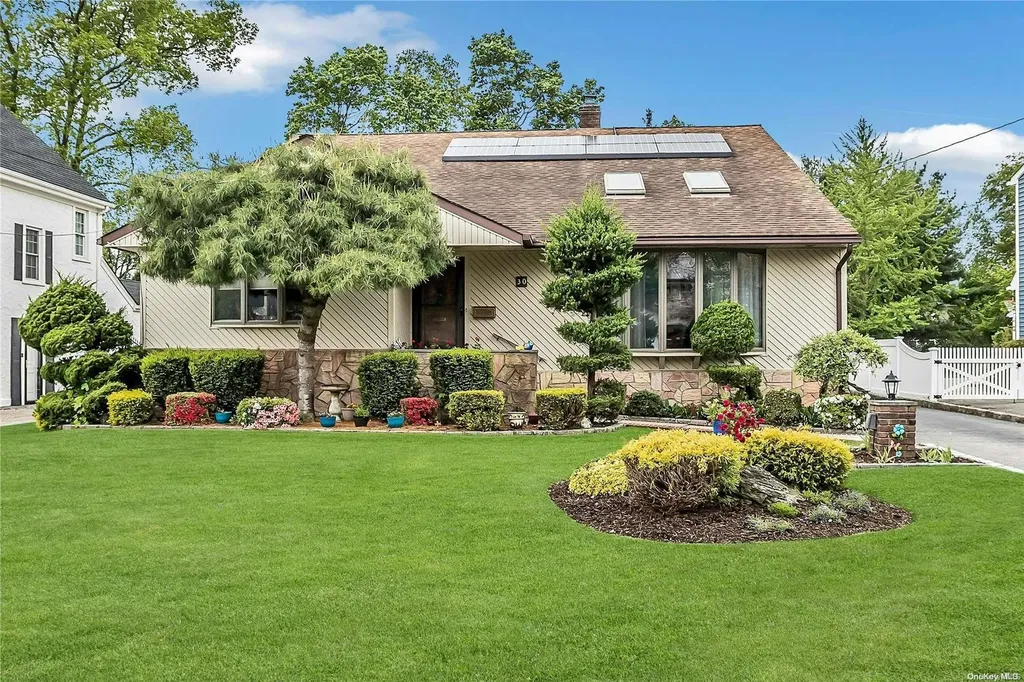30 Sunset Road Bay Shore NY 11706