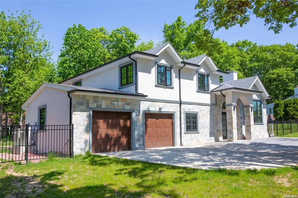 16 Fairway Drive Great Neck NY 11020