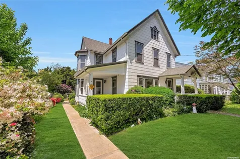 176 Central Avenue Greenport NY 11944