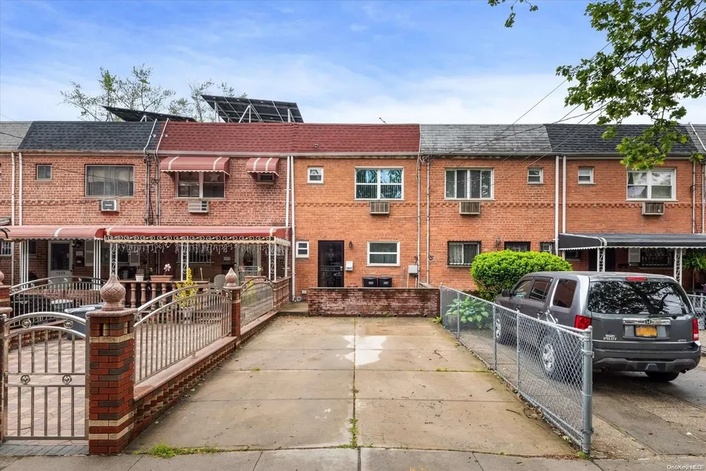 1027 Hendrix Street Brooklyn NY 11207