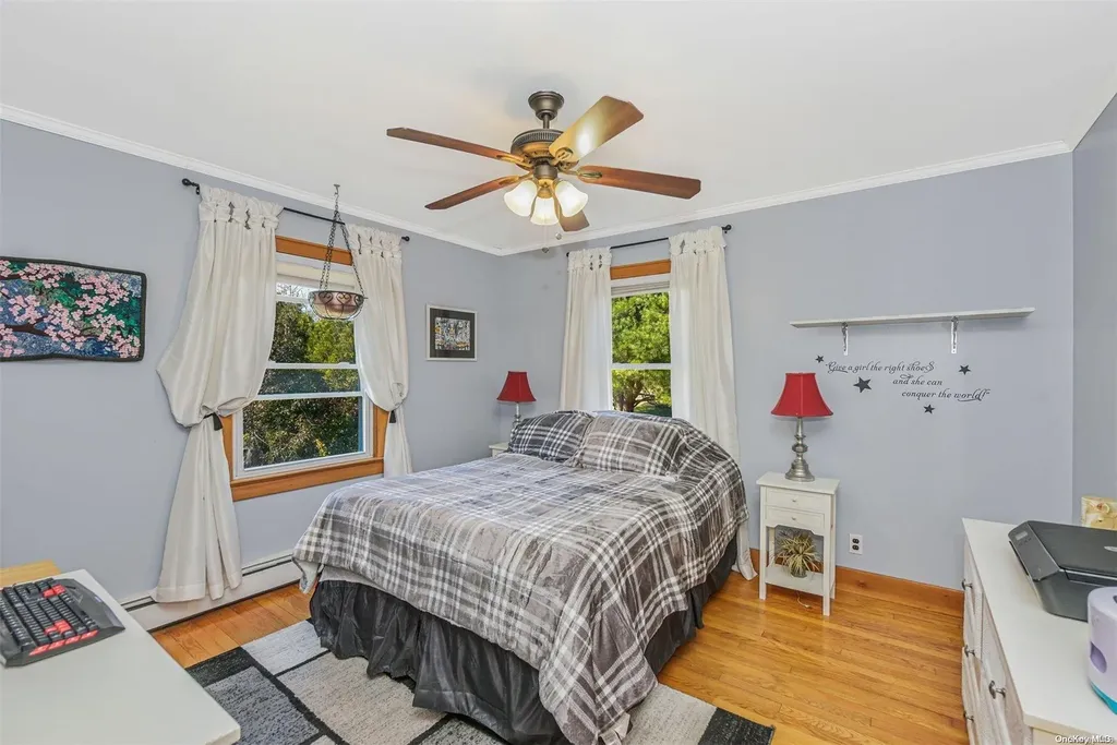 2570 Main Road Laurel NY 11948
