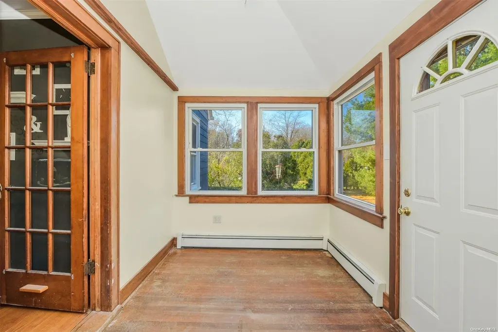 2570 Main Road Laurel NY 11948