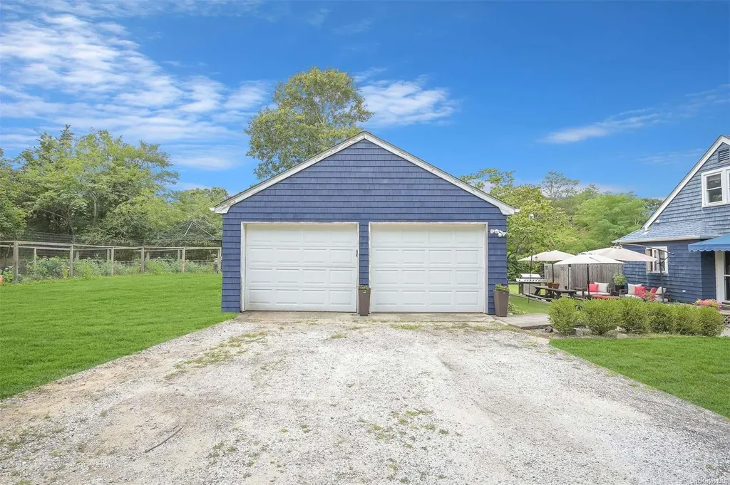 2570 Main Road Laurel NY 11948