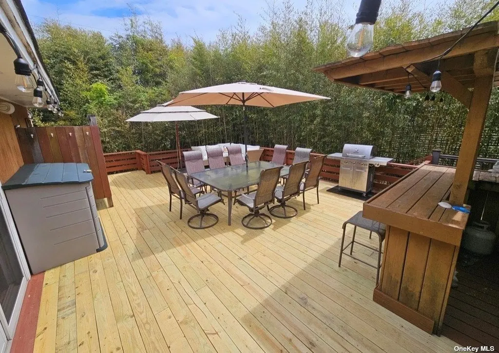892 Evergreen Walk Ocean Beach NY 11770