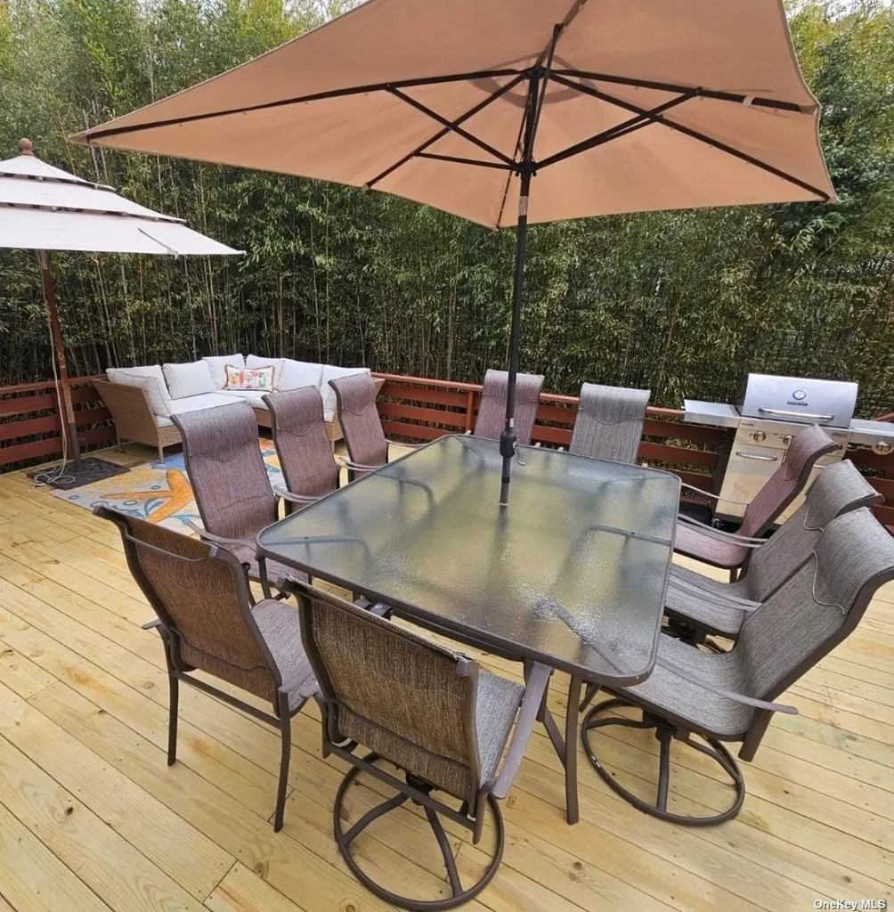 892 Evergreen Walk Ocean Beach NY 11770