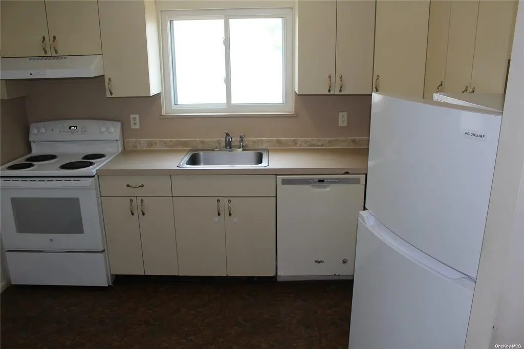 950 Stewart Avenue Bethpage NY 11714