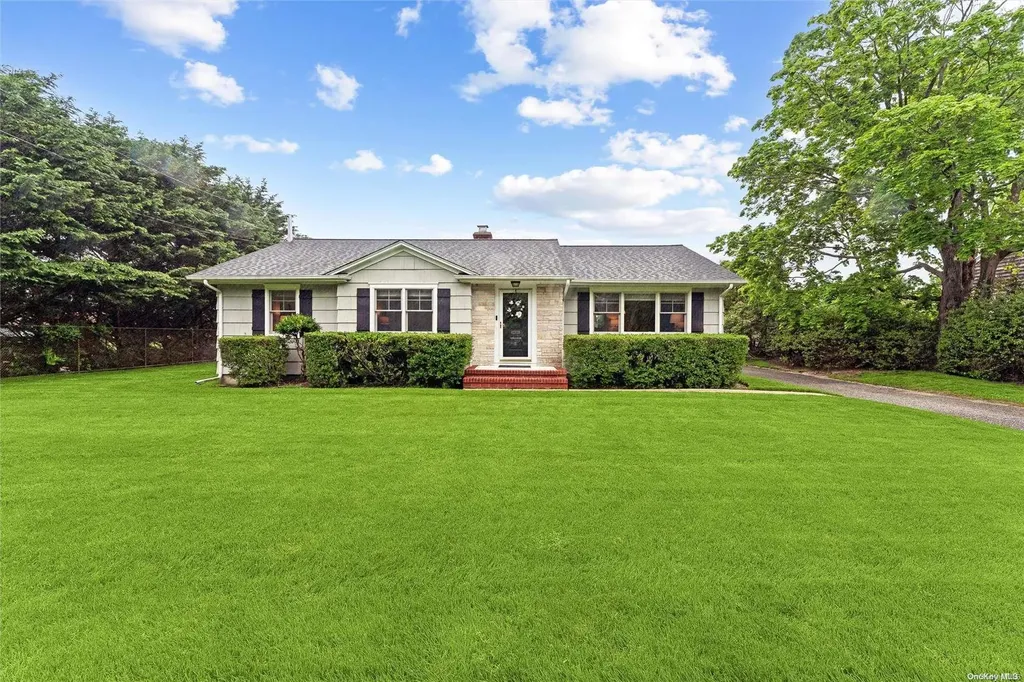 59 Lilac Road Westhampton Beach NY 11978
