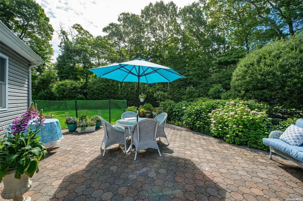 87 Old Riverhead Road Hampton Bays NY 11946