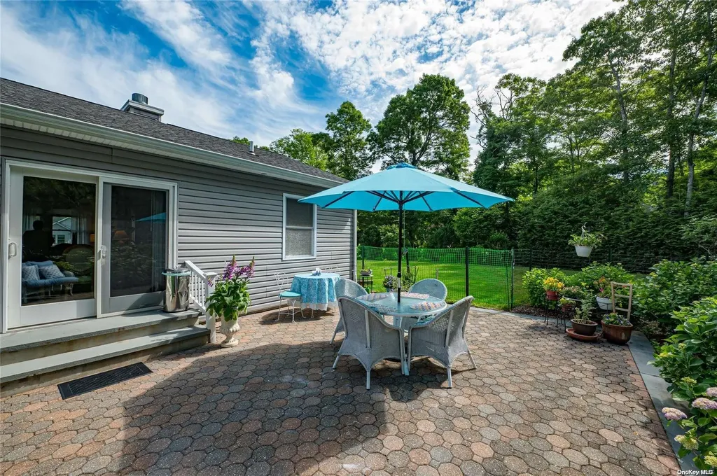 87 Old Riverhead Road Hampton Bays NY 11946