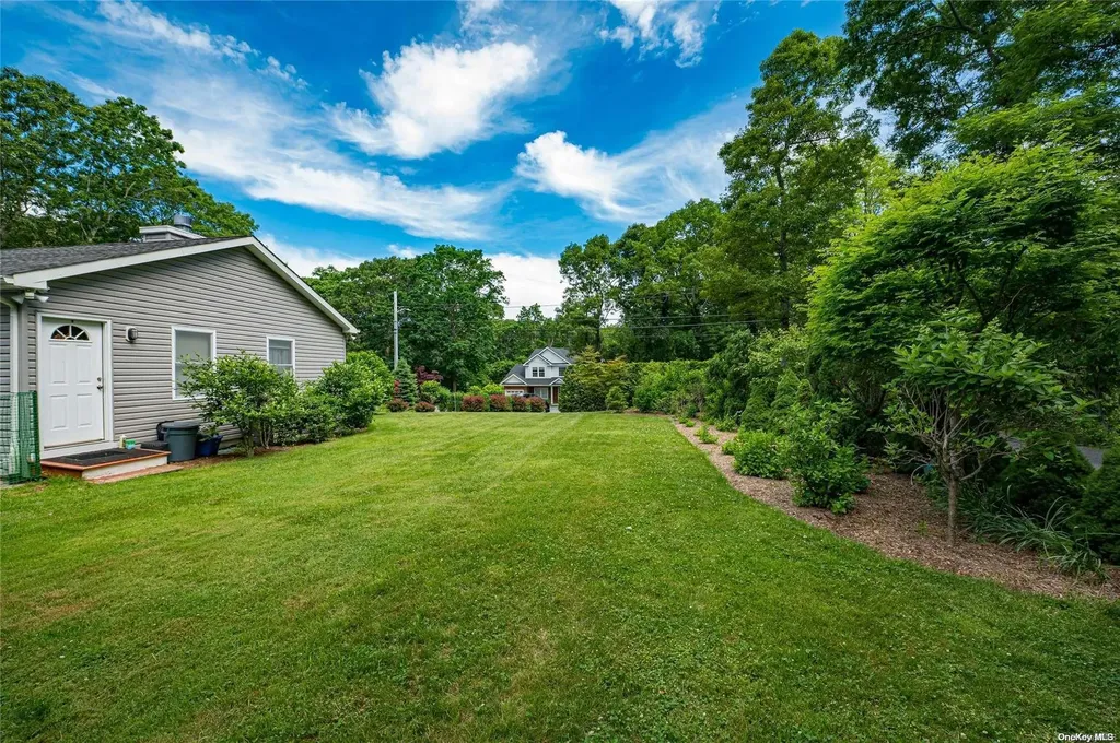 87 Old Riverhead Road Hampton Bays NY 11946