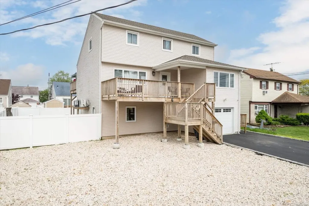 227 Branch Avenue Freeport NY 11520