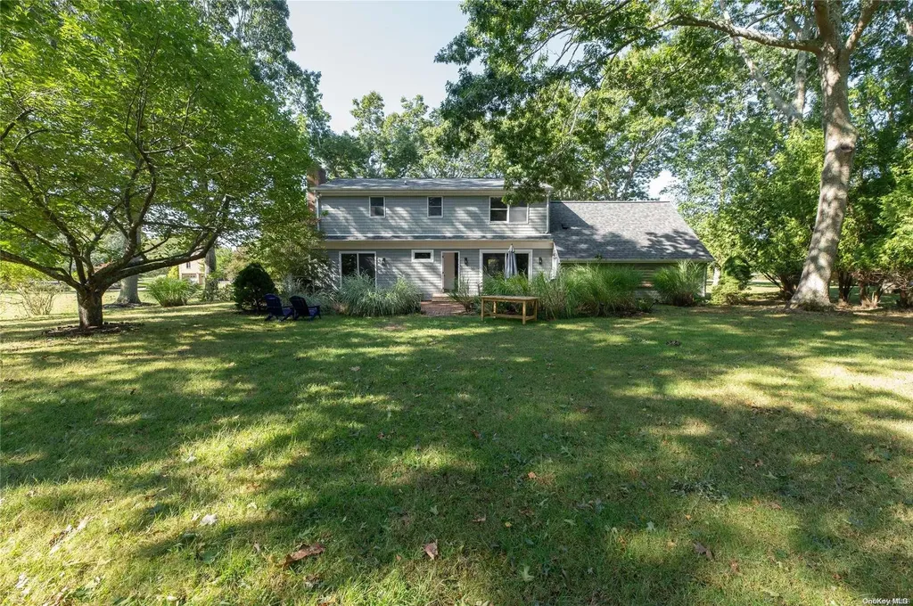 870 Stars Road East Marion NY 11939