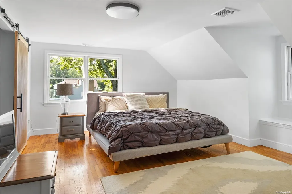 870 Stars Road East Marion NY 11939