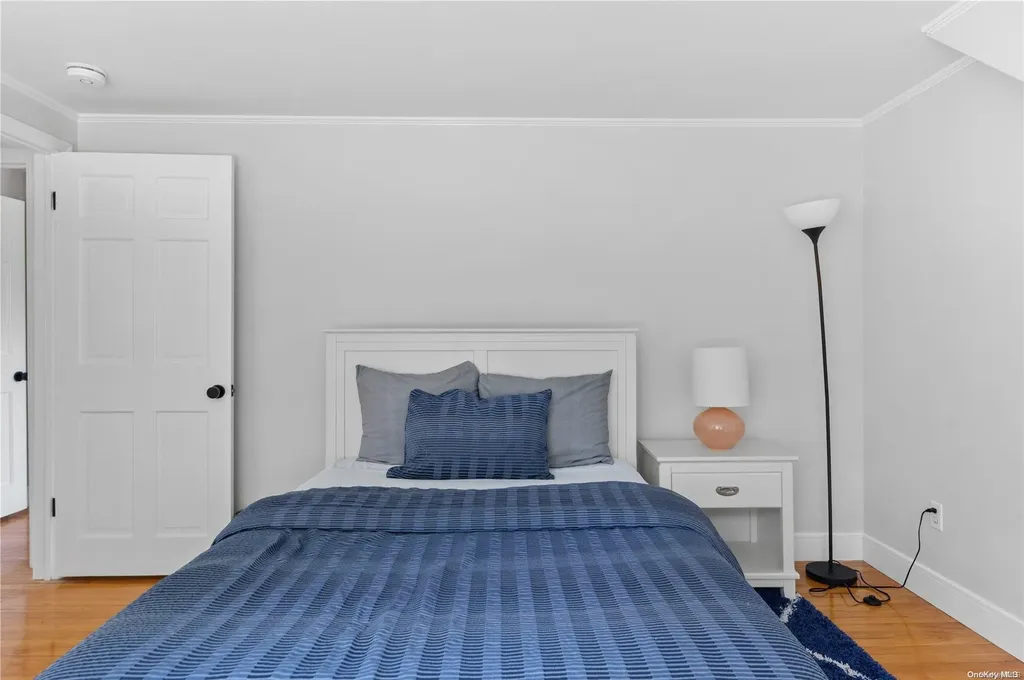 870 Stars Road East Marion NY 11939