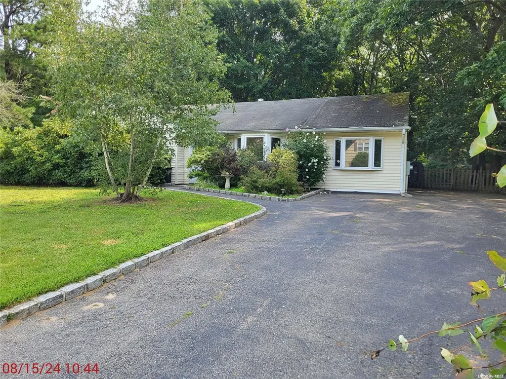 33 Felway Drive Brookhaven NY 11727