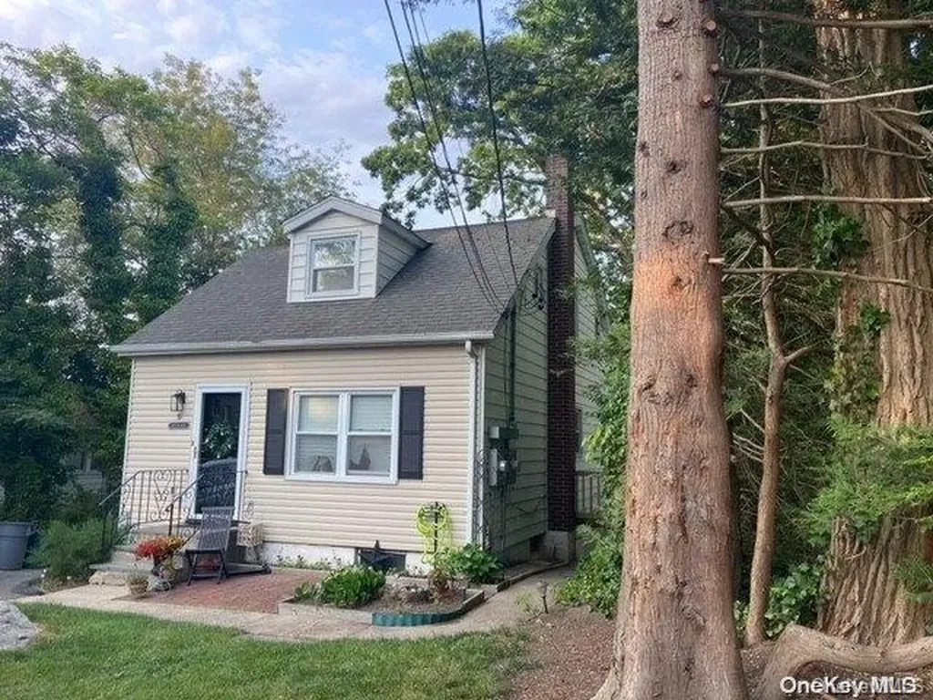 31 Brightwaters Drive Sound Beach NY 11789