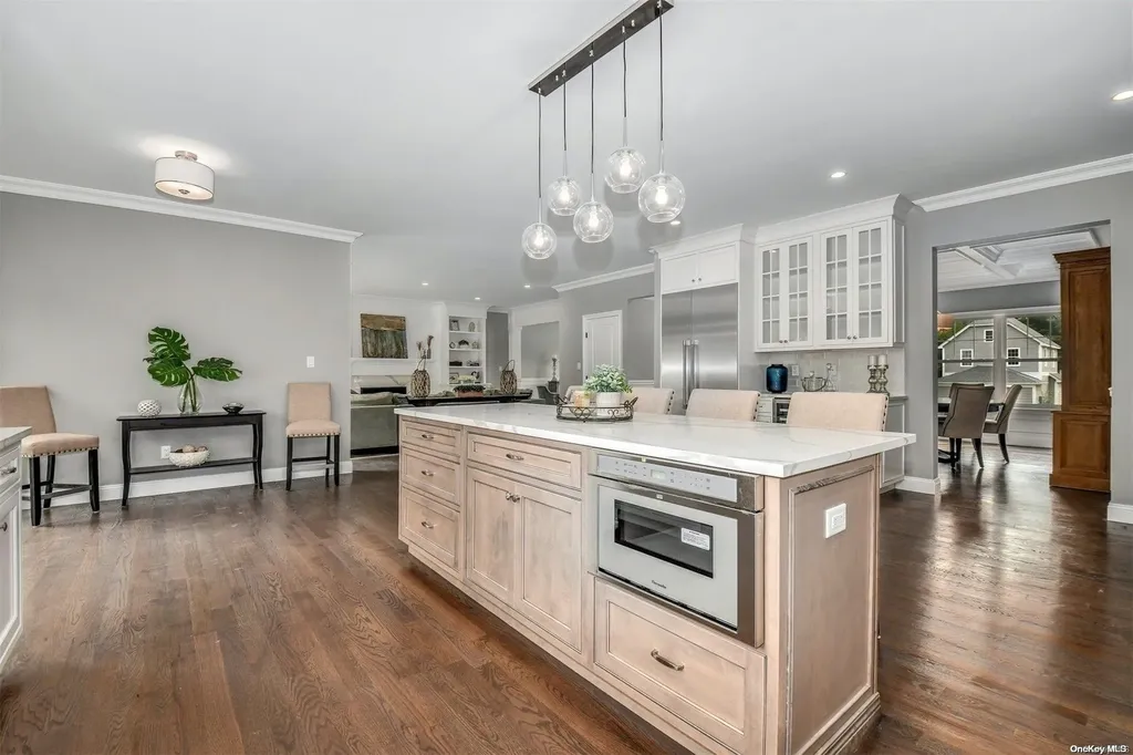 3 Richard Lane Syosset NY 11791