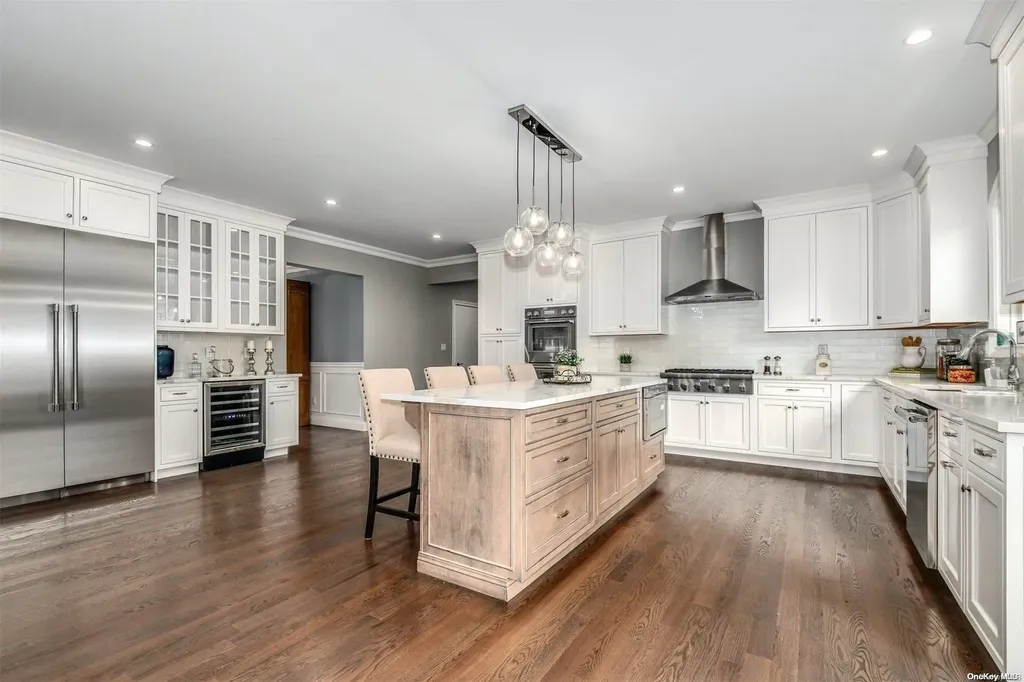 3 Richard Lane Syosset NY 11791