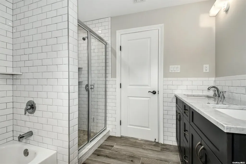 3 Richard Lane Syosset NY 11791