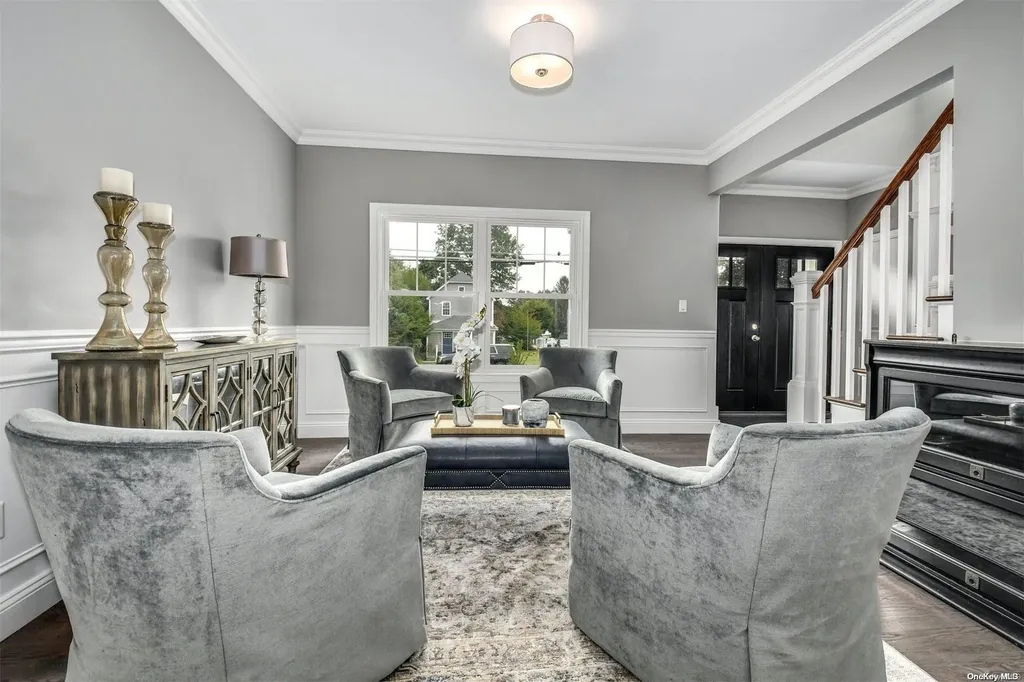 3 Richard Lane Syosset NY 11791