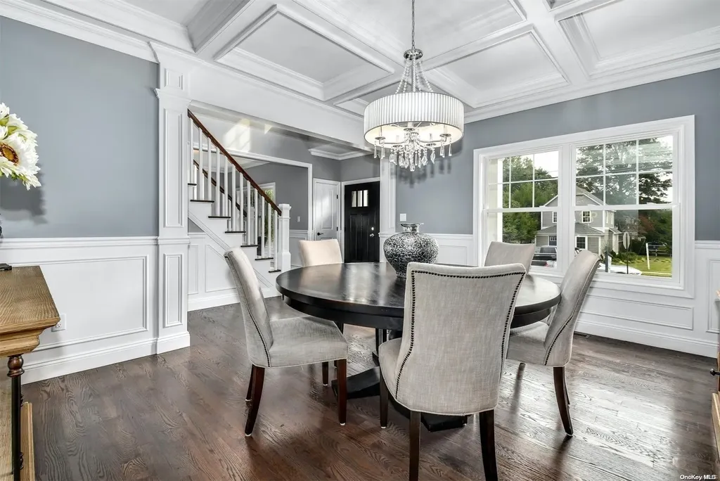 3 Richard Lane Syosset NY 11791