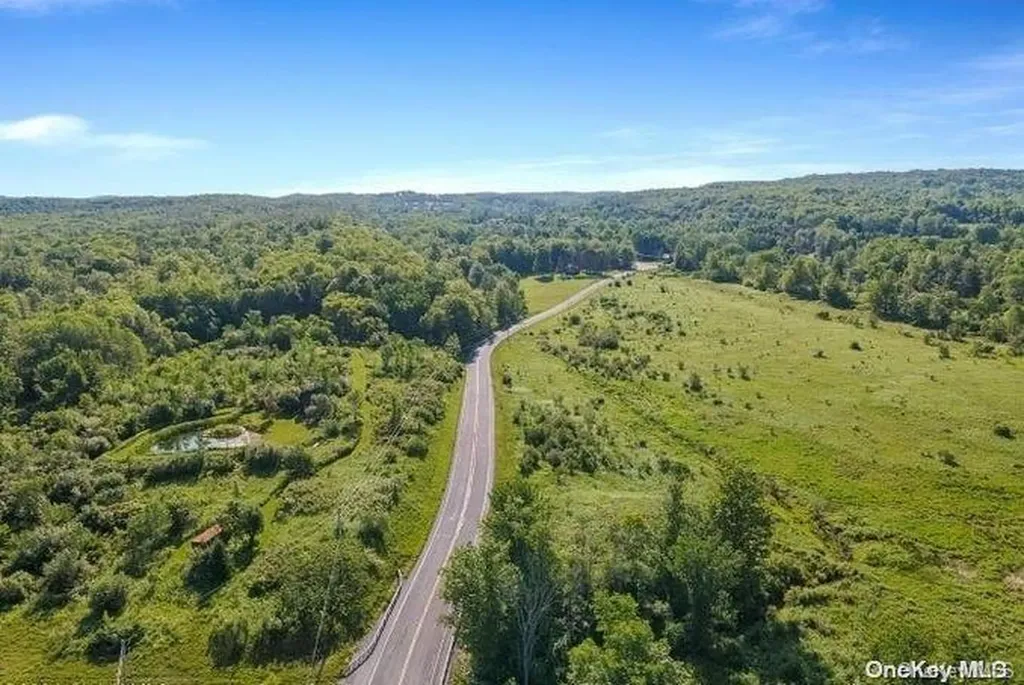 L8. 111 Churches Road Ridges Other NY 12053