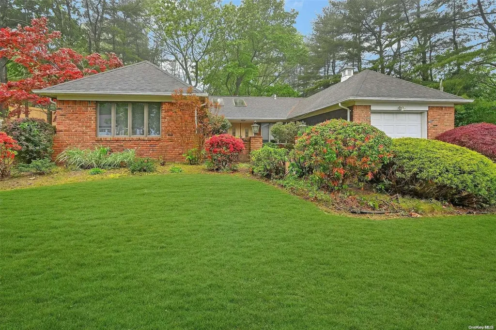 26 Heather Drive Kings Park NY 11754