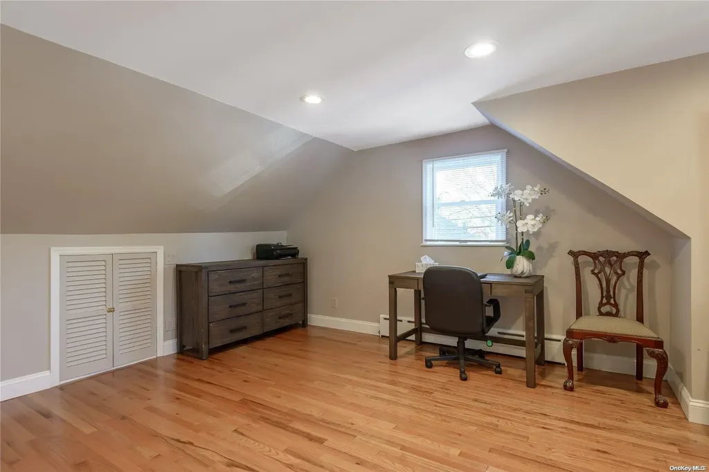 5 Lone Oak Drive Centerport NY 11721