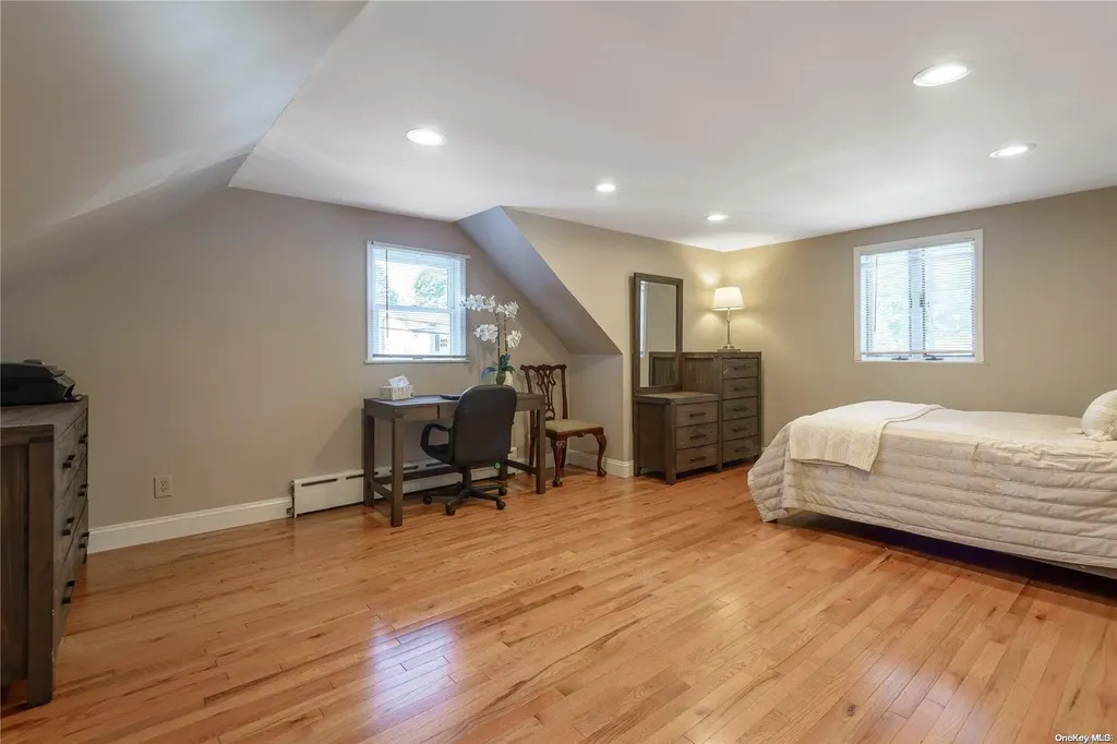 5 Lone Oak Drive Centerport NY 11721