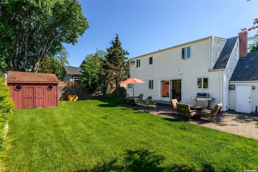 5 Lone Oak Drive Centerport NY 11721