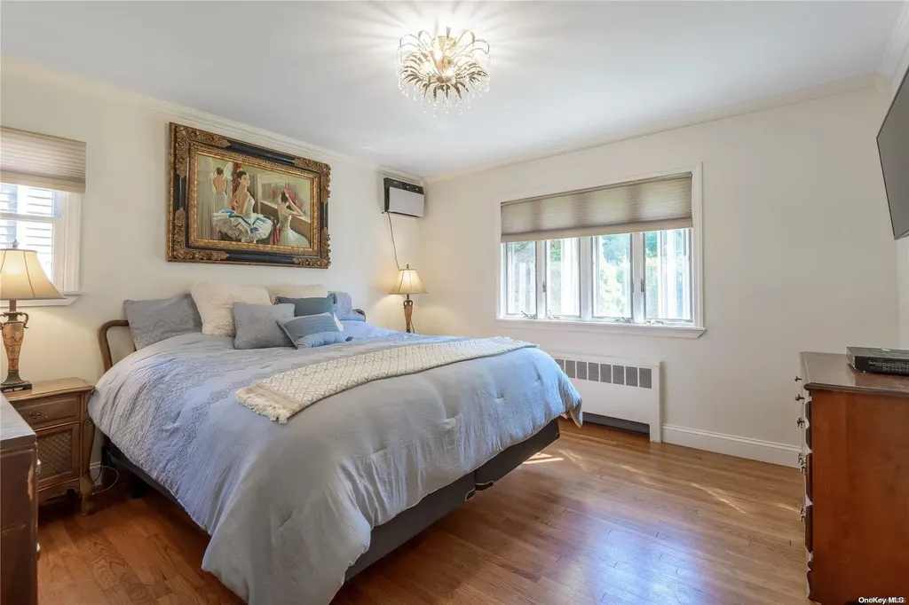5 Lone Oak Drive Centerport NY 11721