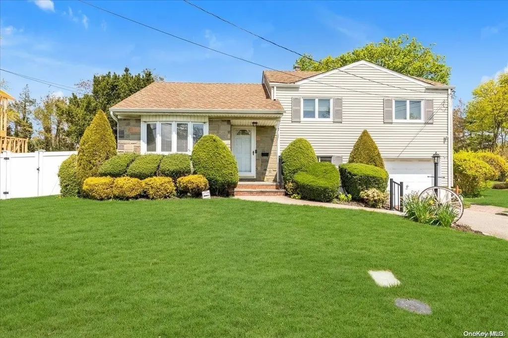7 Walden Avenue Jericho NY 11753