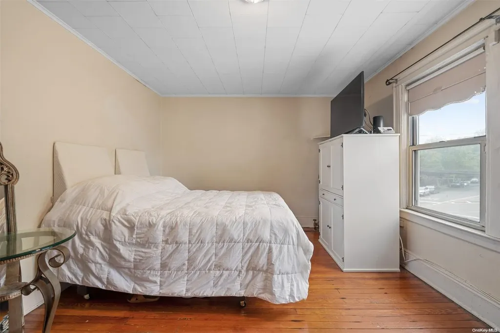4404 Flatlands Avenue Brooklyn NY 11234