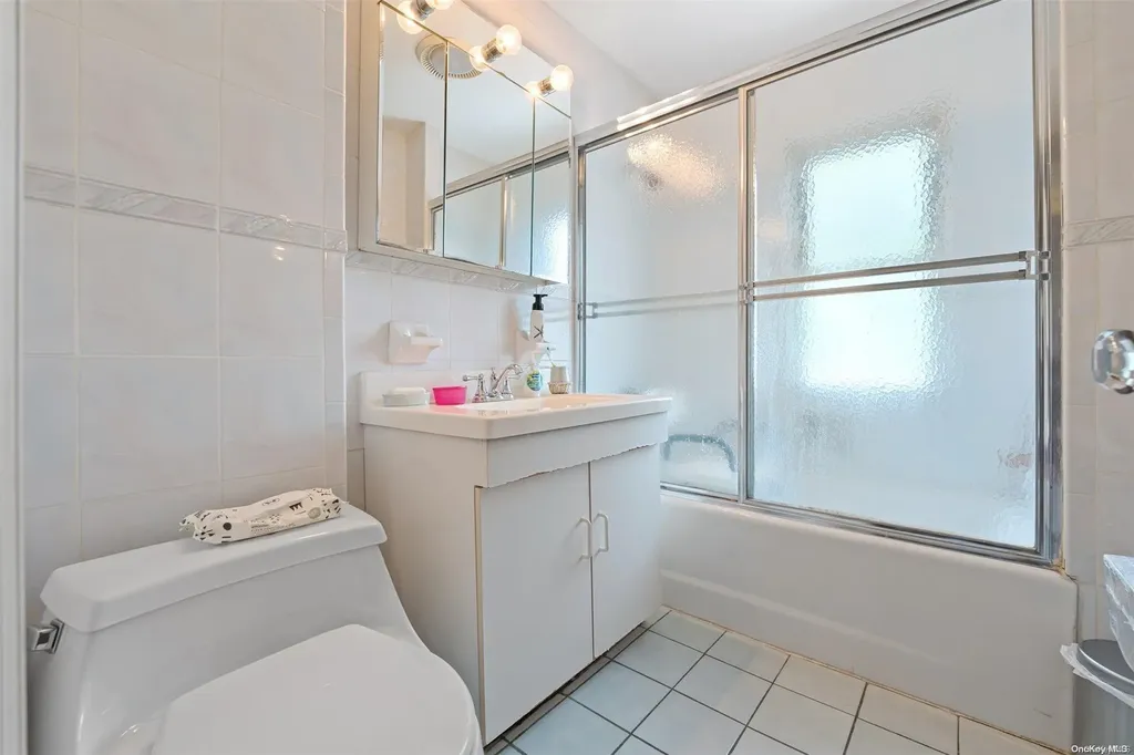 4404 Flatlands Avenue Brooklyn NY 11234