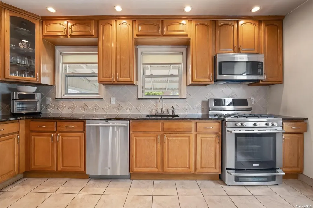 4404 Flatlands Avenue Brooklyn NY 11234