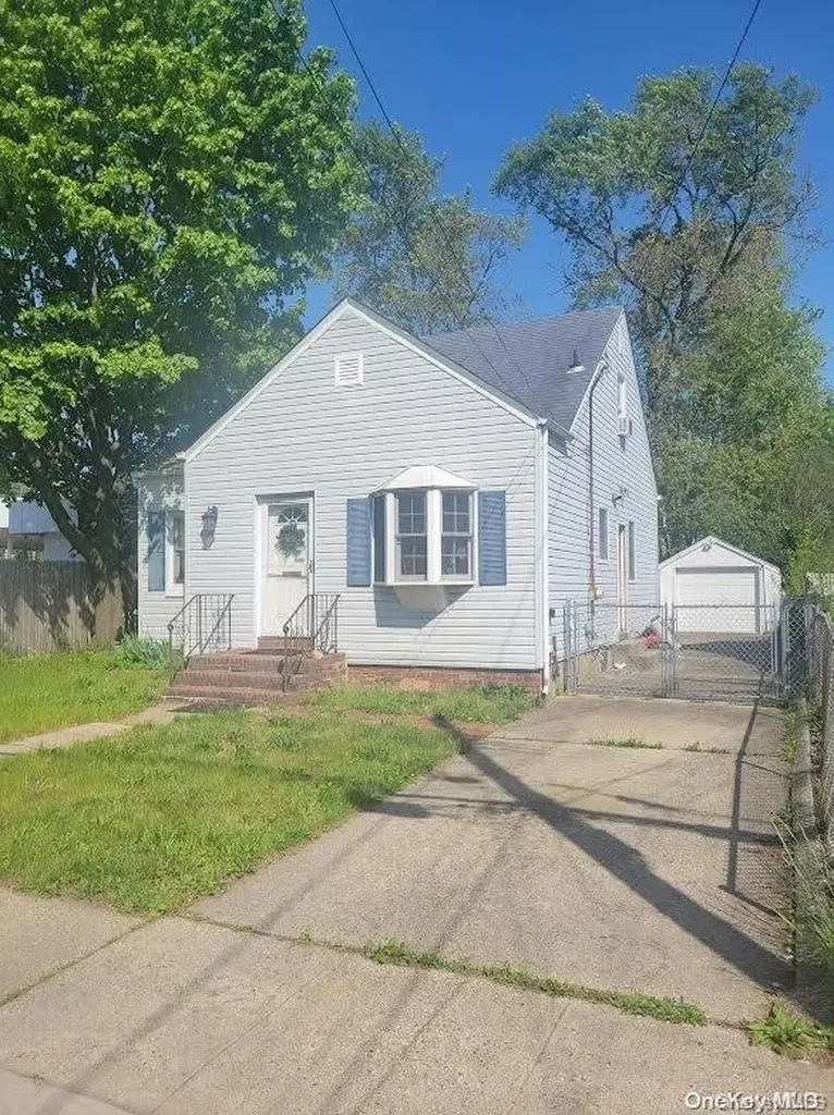 11 Stone Street Elmont NY 11003