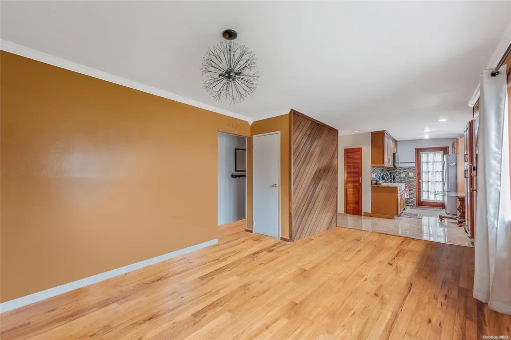 815 Americus Avenue East Patchogue NY 11772