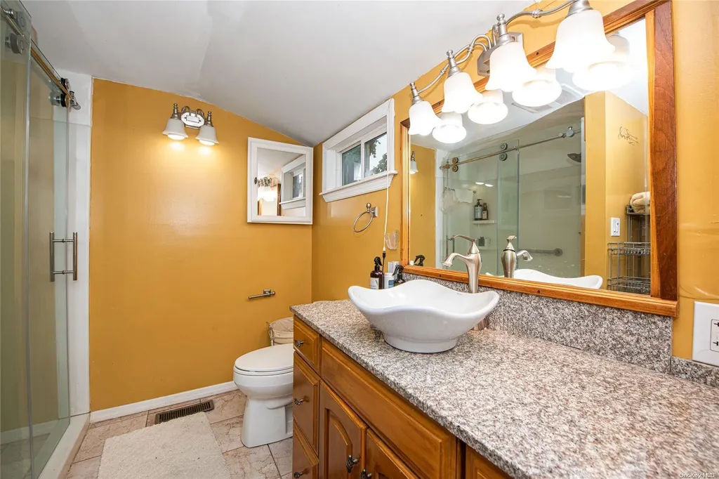 815 Americus Avenue East Patchogue NY 11772